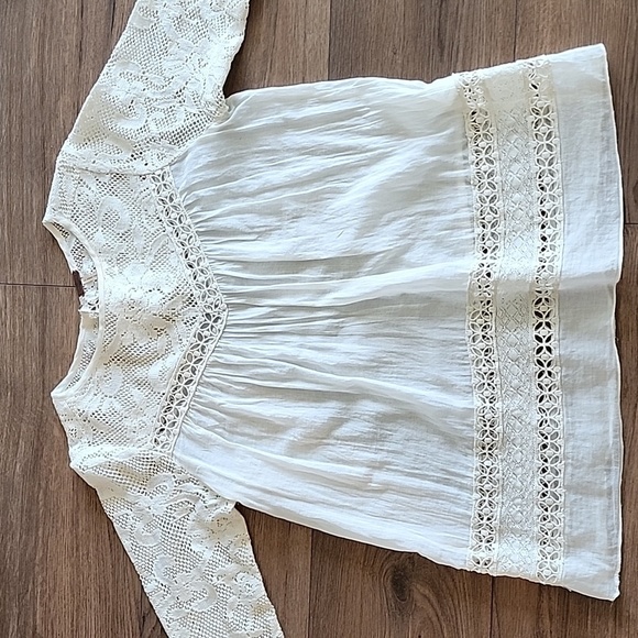 Temperance Tops - Bohemian Stylish Lace Top- size XS